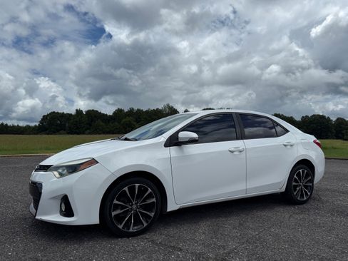 Used 2016 Toyota Corolla S FWD image 1