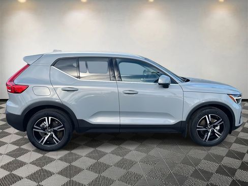 Used 2025 Volvo XC40 B5 Core w/ Protection Package Premier image 2