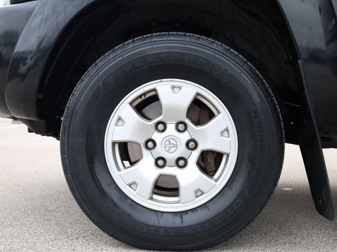 Used 2010 Toyota Tacoma PreRunner image 8