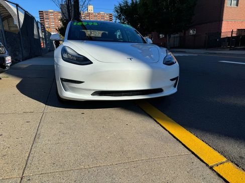 Used 2020 Tesla Model 3 Long Range image 3