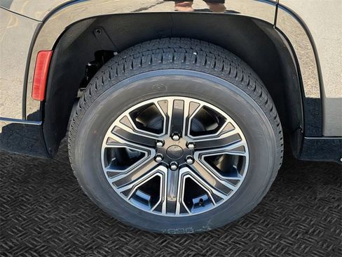 New 2024 Jeep Wagoneer 4WD w/ Premium Group I image 6