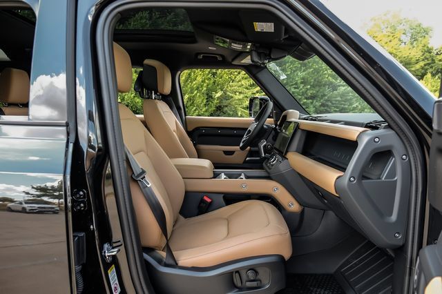 New 2026 Land Rover Defender 110 X-Dynamic SE AWD/4WD image 47