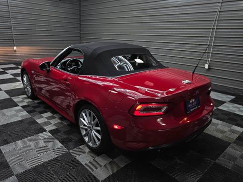 Used 2017 FIAT 124 Spider Lusso RWD image 12