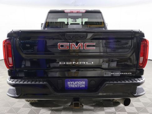 Used 2022 GMC Sierra 2500 Denali w/ Denali Black Diamond Edition image 15