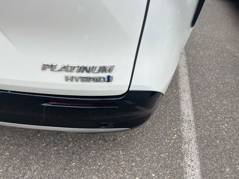 Used 2021 Toyota Sienna Platinum image 6