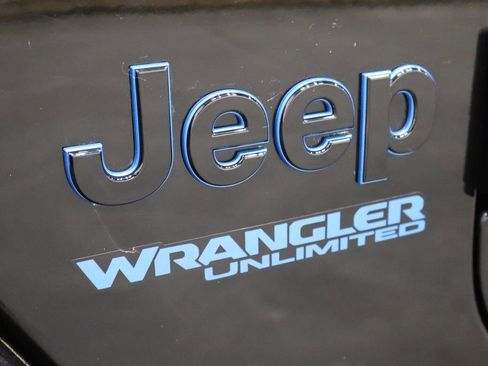 Used 2021 Jeep Wrangler Unlimited Sahara image 47