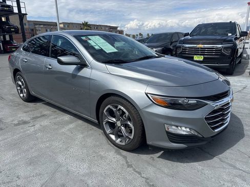 Used 2024 Chevrolet Malibu LT image 3