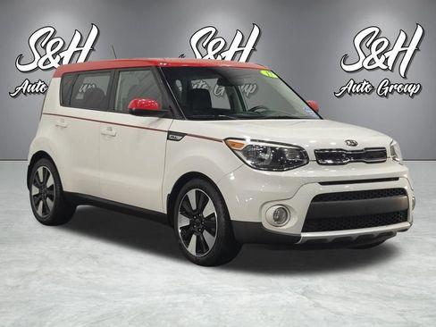 Used 2017 Kia Soul + w/ Designer's Package FWD image 2