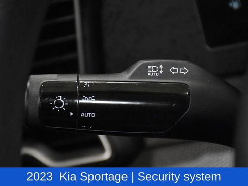 Used 2023 Kia Sportage LX image 10