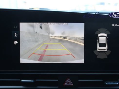 Used 2024 Hyundai Elantra Limited image 21