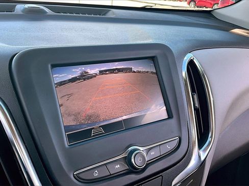 Used 2024 Chevrolet Equinox LS w/ LS Convenience Package image 22