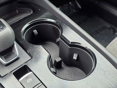 Used 2023 Nissan Rogue SV image 33