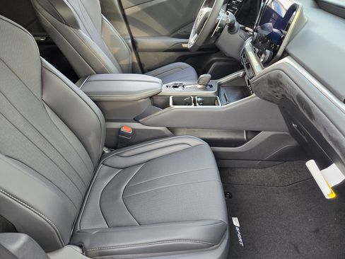 New 2026 Lexus TX 500h AWD image 9