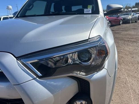 Used 2023 Toyota 4Runner SR5 Premium w/ SR5 Premium Package image 9