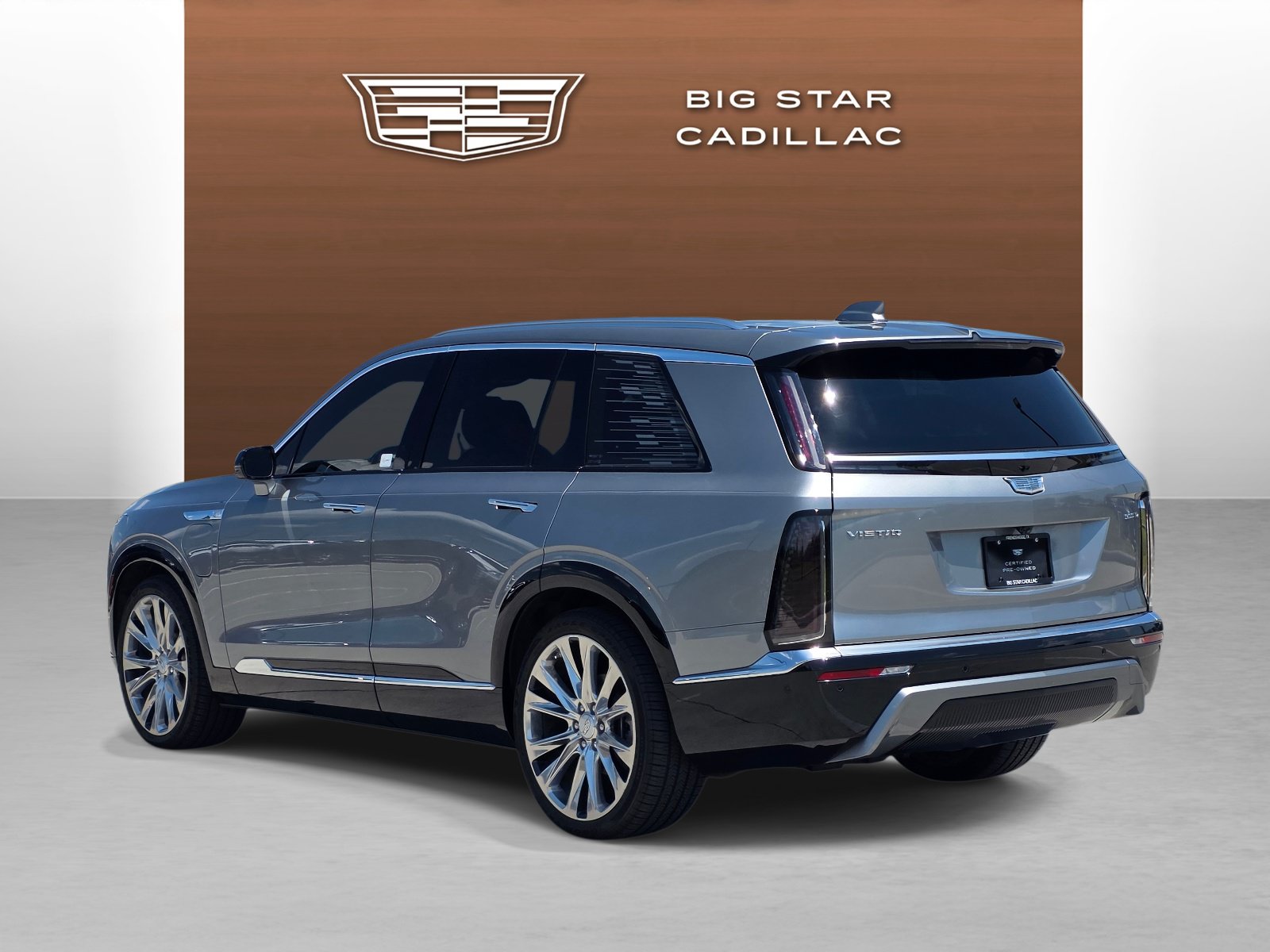 Certified 2026 Cadillac Vistiq Premium Luxury w/ LPO, Floor Liner Package AWD/4WD image 3