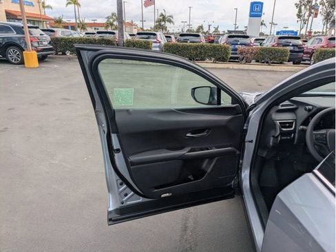 New 2026 Lexus UX 300h FWD image 13