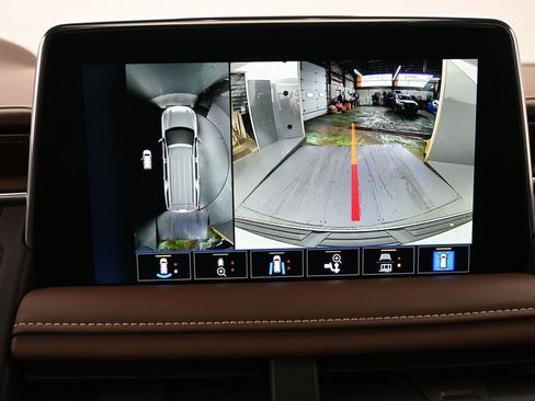 Used 2024 Chevrolet Tahoe High Country image 21