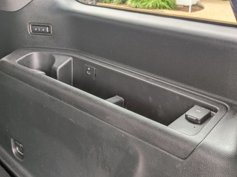 Used 2021 Ford Expedition XLT image 13