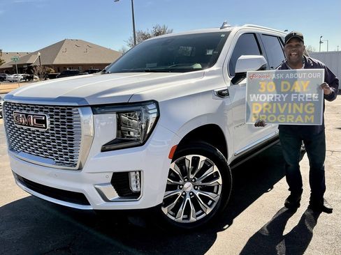 Used 2022 GMC Yukon Denali w/ Denali Ultimate Package image 1