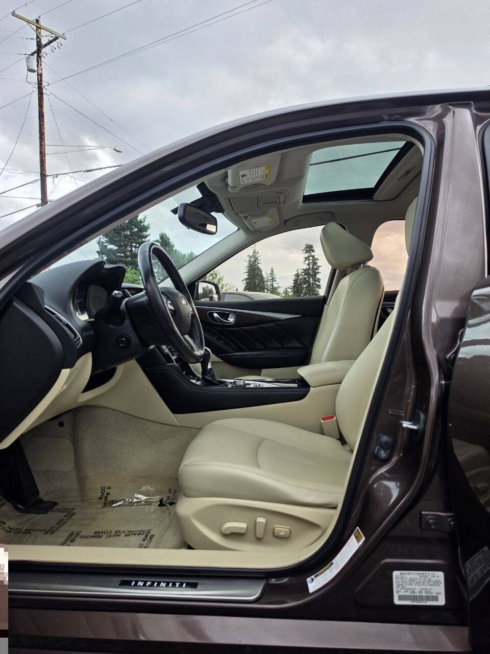 Used 2014 INFINITI Q50 Premium w/ Deluxe Touring Package AWD/4WD image 14