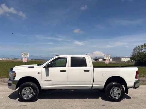 Used 2019 RAM 2500 Tradesman AWD/4WD image 2
