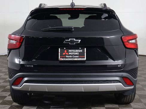 Used 2024 Chevrolet Trax LT w/ Driver Confidence Package image 12