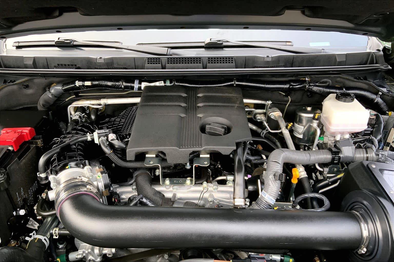 Used 2025 Nissan Frontier PRO-4X AWD/4WD image 27