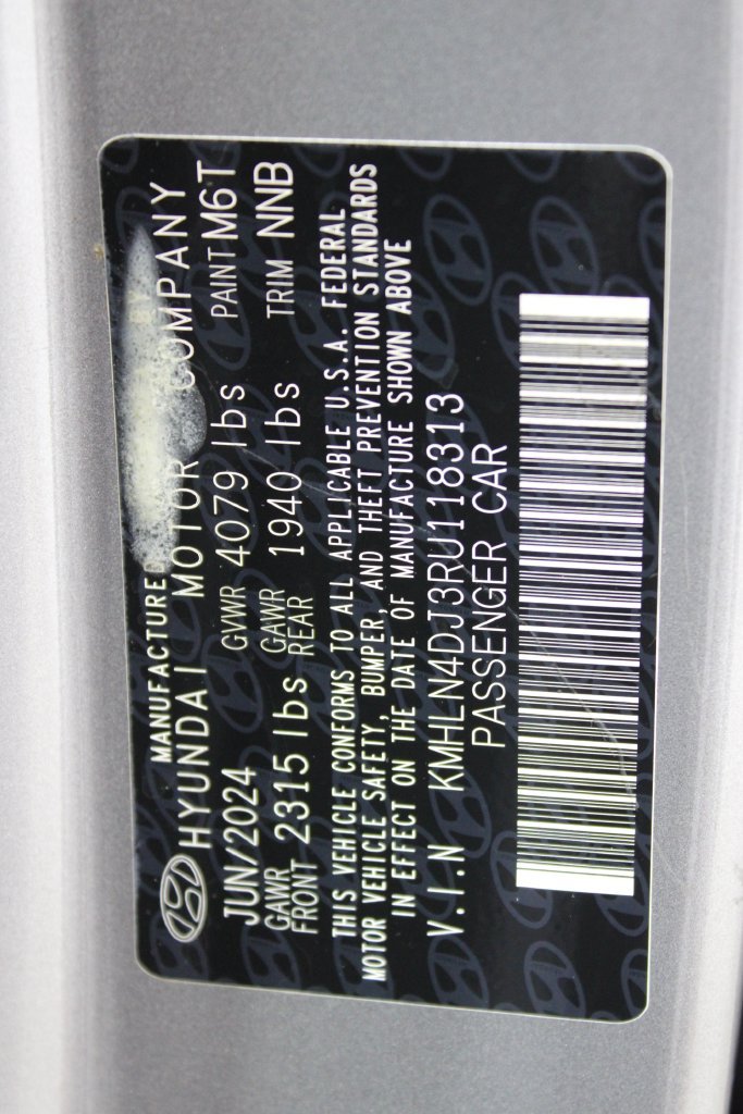 Used 2024 Hyundai Elantra Limited FWD image 32
