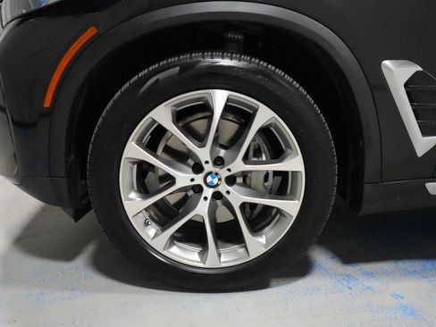 Used 2024 BMW X5 xDrive40i w/ Premium Package image 30