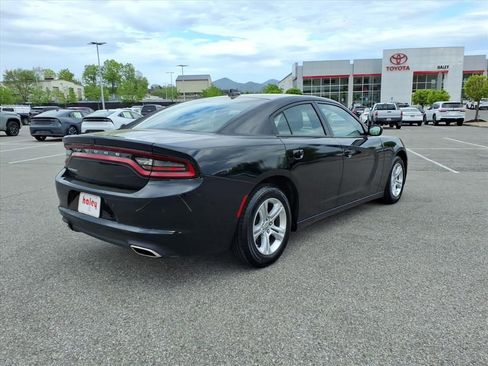 Used 2023 Dodge Charger SXT RWD image 4