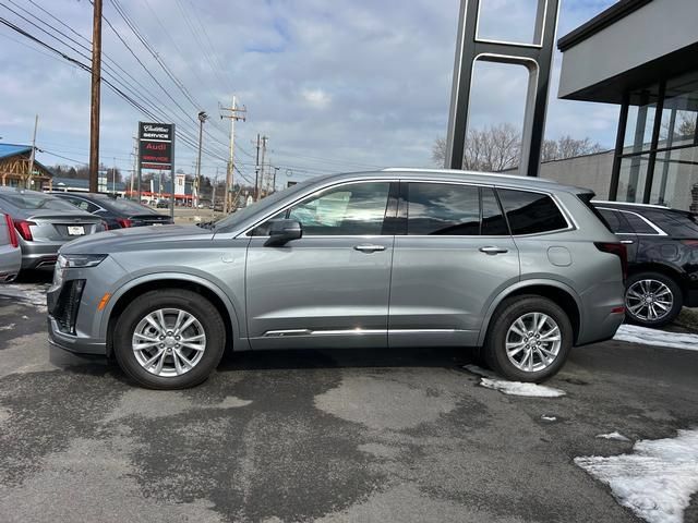 New 2025 Cadillac XT6 Luxury w/ LPO, Floor Liner Package AWD/4WD image 6