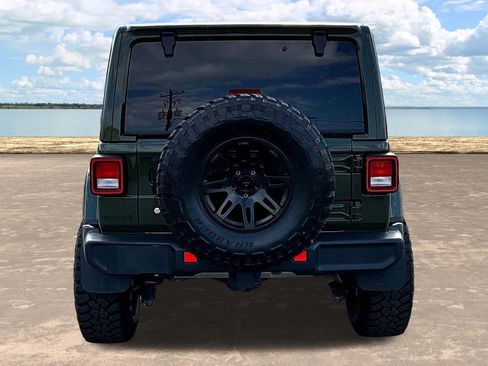 Used 2020 Jeep Wrangler Unlimited Sahara image 8