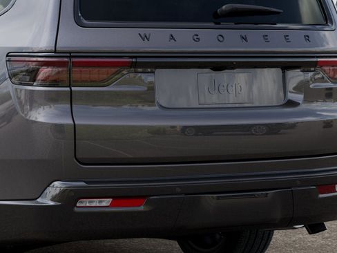 New 2025 Jeep Wagoneer L Series II w/ Convenience Group I AWD/4WD image 39