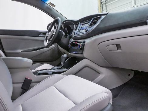 Used 2017 Hyundai Tucson Sport FWD image 11