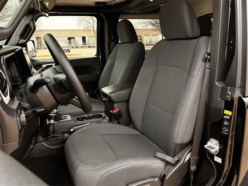 Used 2026 Jeep Wrangler Sport image 27
