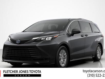 New 2025 Toyota Sienna LE