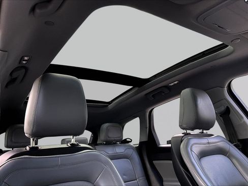 Used 2021 Lincoln Corsair Reserve FWD image 21