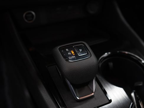 Used 2023 Nissan Rogue SV w/ SV Premium B Package image 22