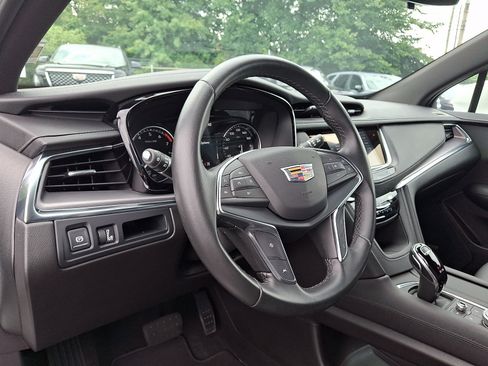 Certified 2023 Cadillac XT5 Luxury AWD/4WD image 15