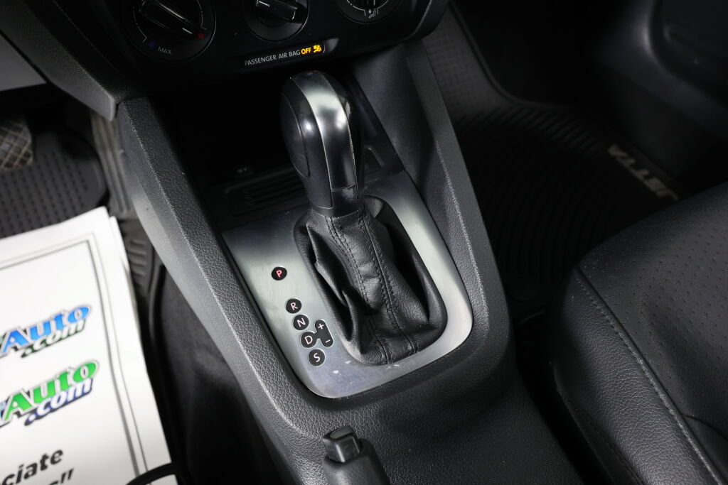 Used 2014 Volkswagen Jetta SE FWD image 35