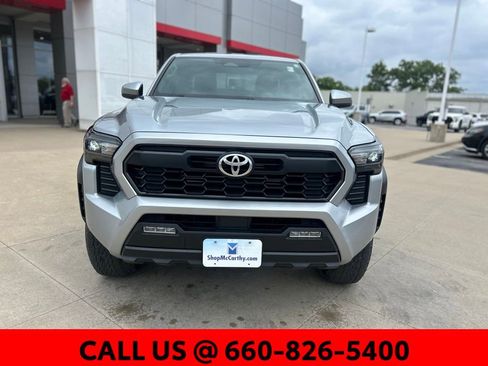 Certified 2025 Toyota Tacoma TRD Off-Road AWD/4WD image 3