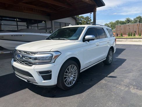 Used 2024 Ford Expedition Platinum AWD/4WD image 28