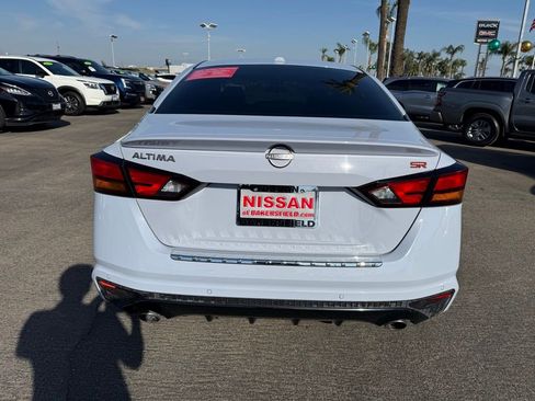Certified 2023 Nissan Altima 2.5 SR image 5