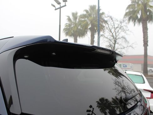 Used 2015 Toyota Highlander XLE image 17