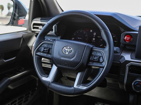 Used 2025 Toyota Tacoma TRD Sport RWD image 15