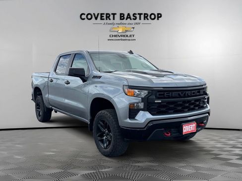 Used 2023 Chevrolet Silverado 1500 Custom Trail Boss w/ LPO, Dark Essentials Package image 5