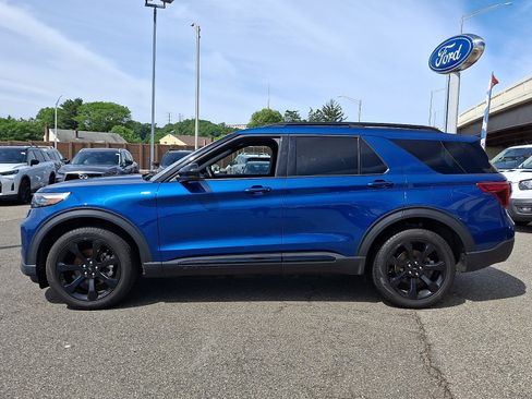 Certified 2023 Ford Explorer ST-Line AWD/4WD image 7