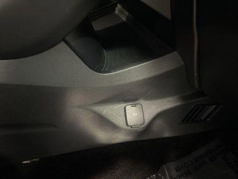 Used 2018 Ford Edge SEL w/ Ford Safe & Smart Package image 39