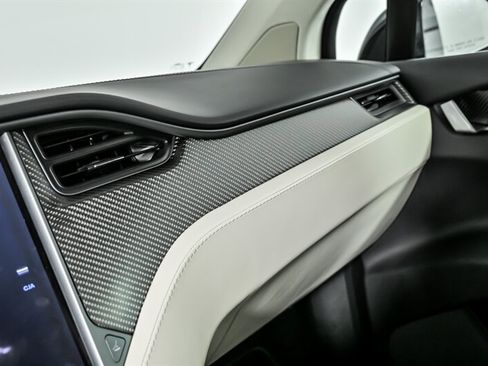 Used 2018 Tesla Model X 100D image 42