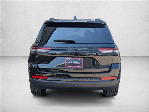 New 2025 Jeep Grand Cherokee Limited w/ Black Appearance Package image 7